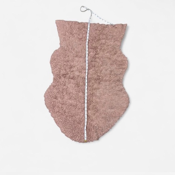 Pink shag rug - Picture 2 of 2